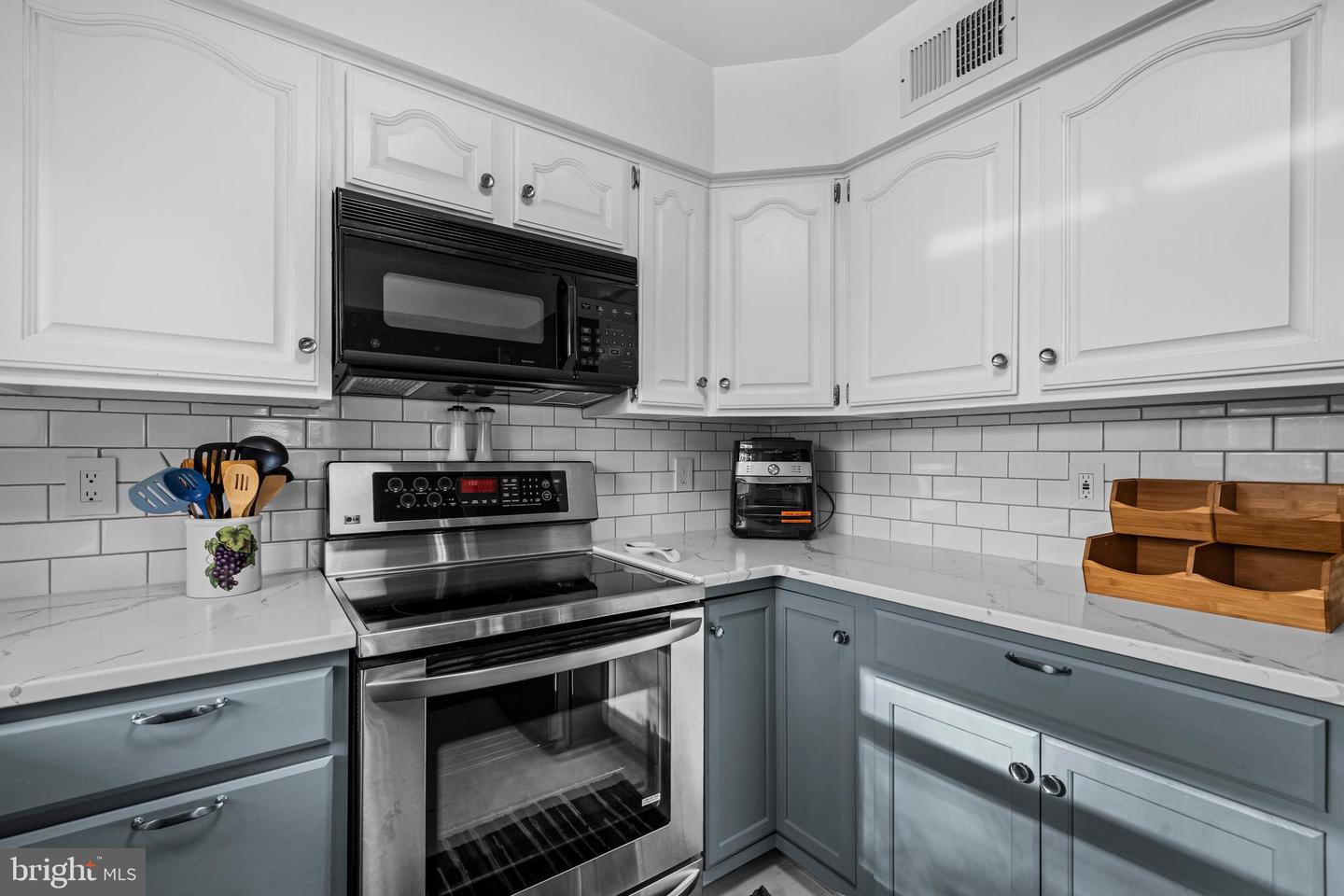 9614 HEATHER GREEN DR, MANASSAS, Virginia 20112, 4 Bedrooms Bedrooms, ,3 BathroomsBathrooms,Residential,For sale,9614 HEATHER GREEN DR,VAPW2111040 MLS # VAPW2111040 9614 HEATHER GREEN DR, MANASSAS, Virginia 20112, 4 Bedrooms Bedrooms, ,3 BathroomsBathrooms,Residential,For sale,9614 HEATHER GREEN DR,VAPW2111040 MLS # VAPW2111040