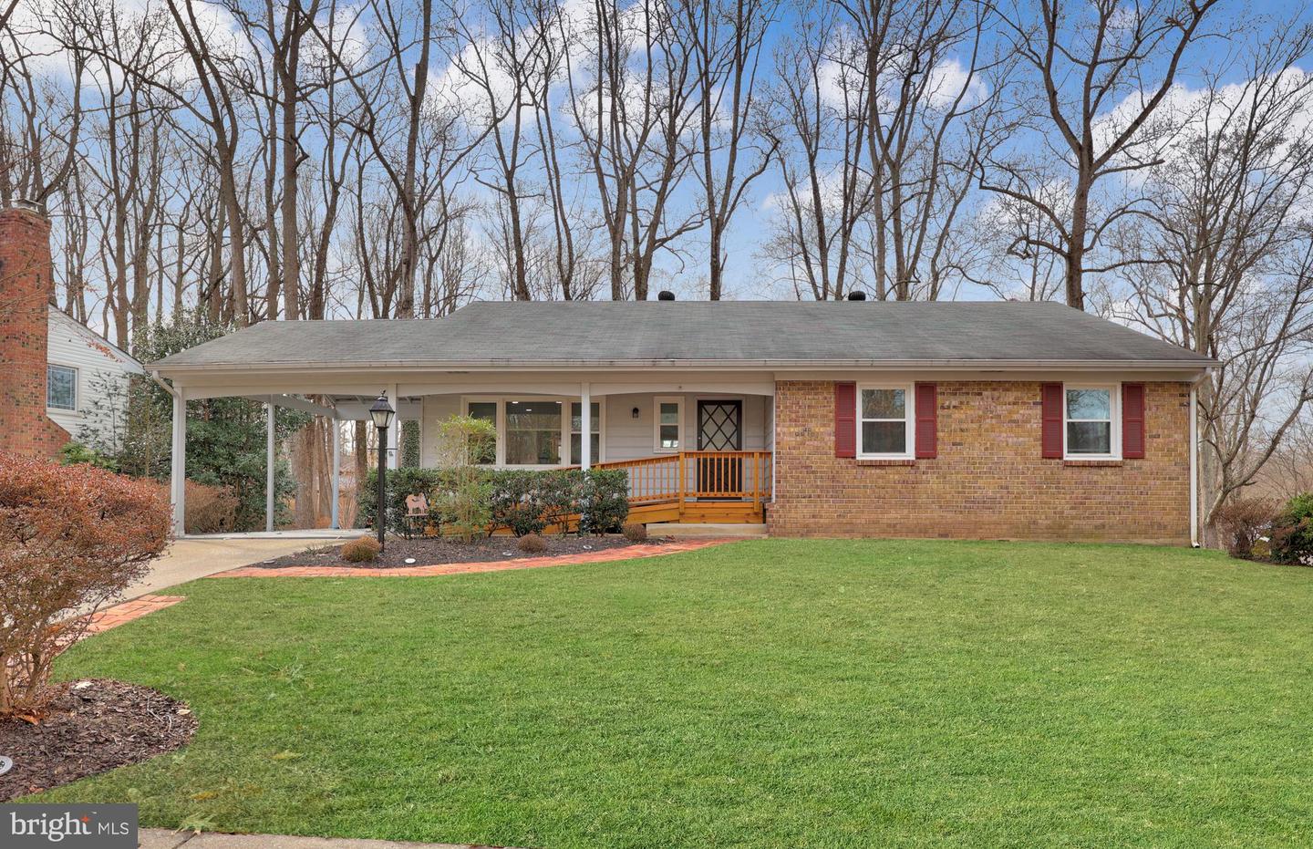 12006 PARK SHORE CT, WOODBRIDGE, Virginia 22192, 4 Bedrooms Bedrooms, 11 Rooms Rooms,3 BathroomsBathrooms,Residential,For sale,12006 PARK SHORE CT,VAPW2111046 MLS # VAPW2111046