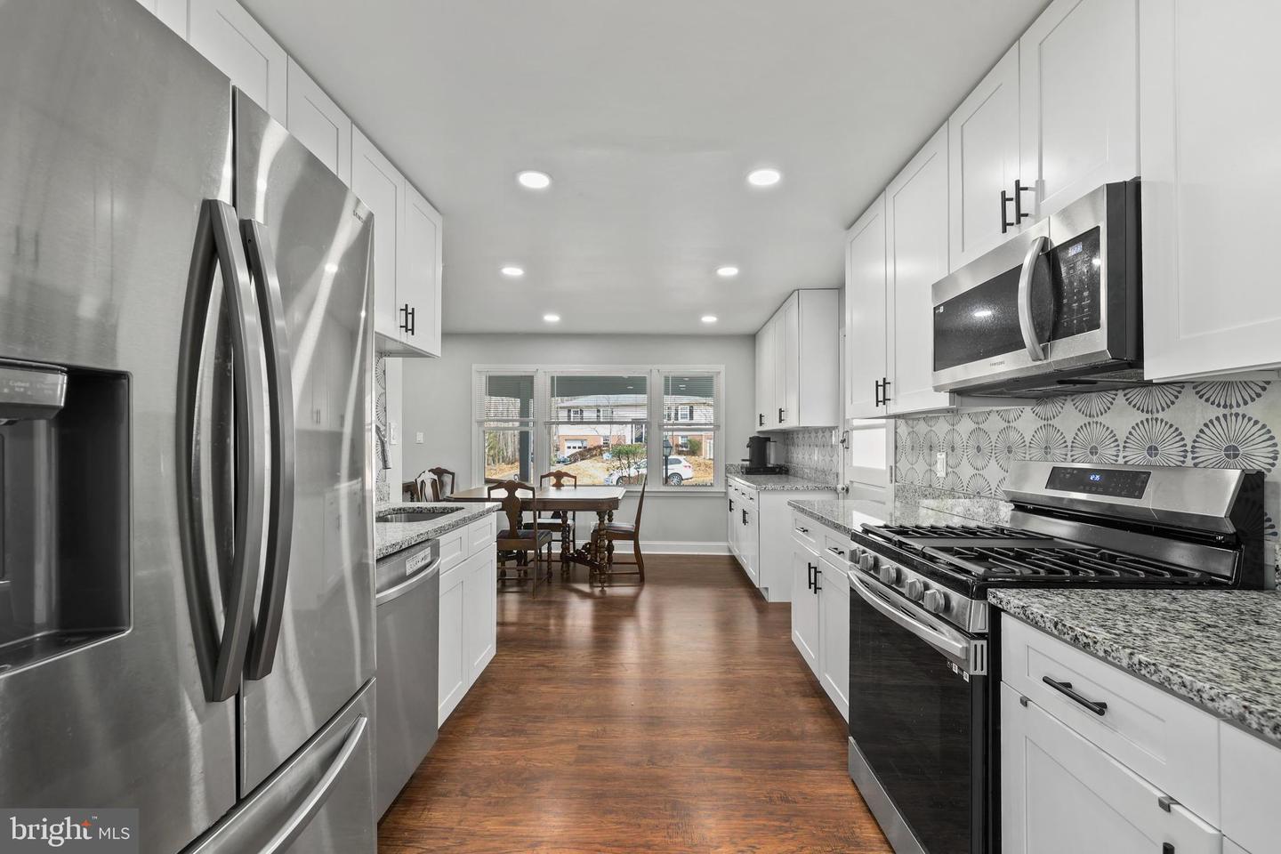 12006 PARK SHORE CT, WOODBRIDGE, Virginia 22192, 4 Bedrooms Bedrooms, 11 Rooms Rooms,3 BathroomsBathrooms,Residential,For sale,12006 PARK SHORE CT,VAPW2111046 MLS # VAPW2111046