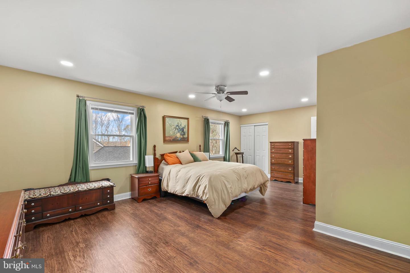 12006 PARK SHORE CT, WOODBRIDGE, Virginia 22192, 4 Bedrooms Bedrooms, 11 Rooms Rooms,3 BathroomsBathrooms,Residential,For sale,12006 PARK SHORE CT,VAPW2111046 MLS # VAPW2111046