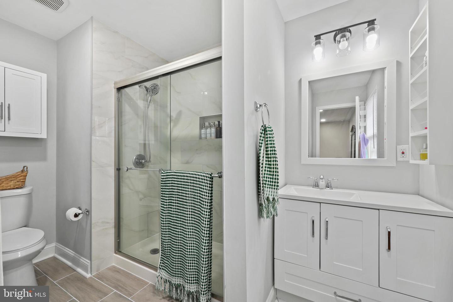 12006 PARK SHORE CT, WOODBRIDGE, Virginia 22192, 4 Bedrooms Bedrooms, 11 Rooms Rooms,3 BathroomsBathrooms,Residential,For sale,12006 PARK SHORE CT,VAPW2111046 MLS # VAPW2111046