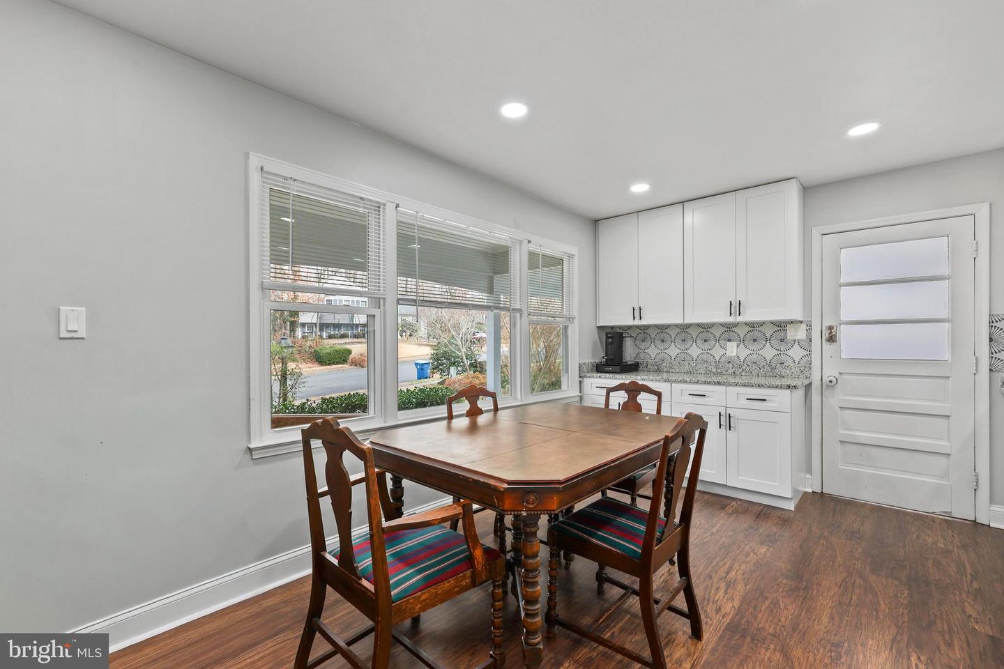 12006 PARK SHORE CT, WOODBRIDGE, Virginia 22192, 4 Bedrooms Bedrooms, 11 Rooms Rooms,3 BathroomsBathrooms,Residential,For sale,12006 PARK SHORE CT,VAPW2111046 MLS # VAPW2111046