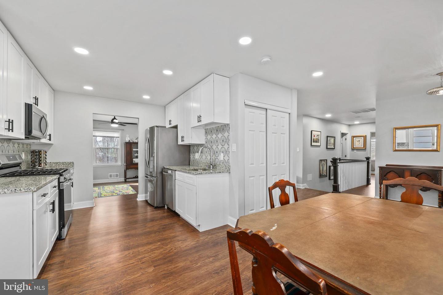 12006 PARK SHORE CT, WOODBRIDGE, Virginia 22192, 4 Bedrooms Bedrooms, 11 Rooms Rooms,3 BathroomsBathrooms,Residential,For sale,12006 PARK SHORE CT,VAPW2111046 MLS # VAPW2111046