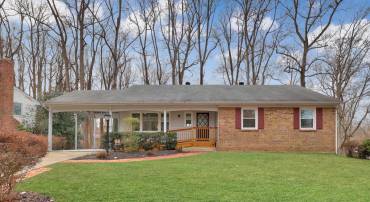 12006 PARK SHORE CT, WOODBRIDGE, Virginia 22192, 4 Bedrooms Bedrooms, 11 Rooms Rooms,3 BathroomsBathrooms,Residential,For sale,12006 PARK SHORE CT,VAPW2111046 MLS # VAPW2111046