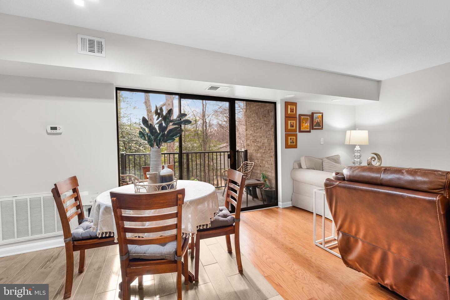 2216 CASTLE ROCK SQ #12C, RESTON, Virginia 20191, 3 Bedrooms Bedrooms, 5 Rooms Rooms,2 BathroomsBathrooms,Residential,For sale,2216 CASTLE ROCK SQ #12C,VAFX2287110 MLS # VAFX2287110