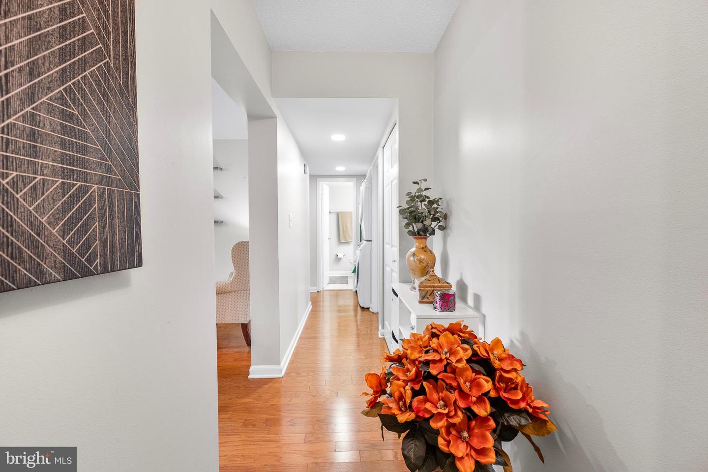 2216 CASTLE ROCK SQ #12C, RESTON, Virginia 20191, 3 Bedrooms Bedrooms, 5 Rooms Rooms,2 BathroomsBathrooms,Residential,For sale,2216 CASTLE ROCK SQ #12C,VAFX2287110 MLS # VAFX2287110