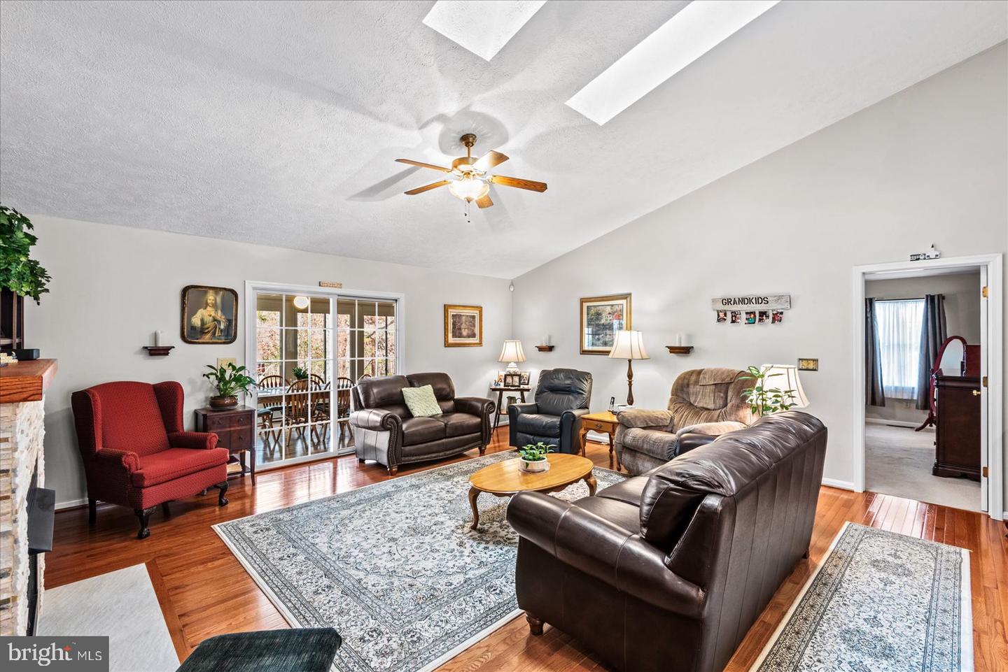 142 YORKTOWN BLVD, LOCUST GROVE, Virginia 22508, 3 Bedrooms Bedrooms, 7 Rooms Rooms,2 BathroomsBathrooms,Residential,For sale,142 YORKTOWN BLVD,VAOR2013172 MLS # VAOR2013172