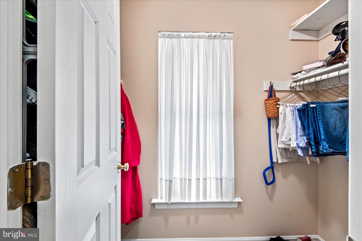 142 YORKTOWN BLVD, LOCUST GROVE, Virginia 22508, 3 Bedrooms Bedrooms, 7 Rooms Rooms,2 BathroomsBathrooms,Residential,For sale,142 YORKTOWN BLVD,VAOR2013172 MLS # VAOR2013172