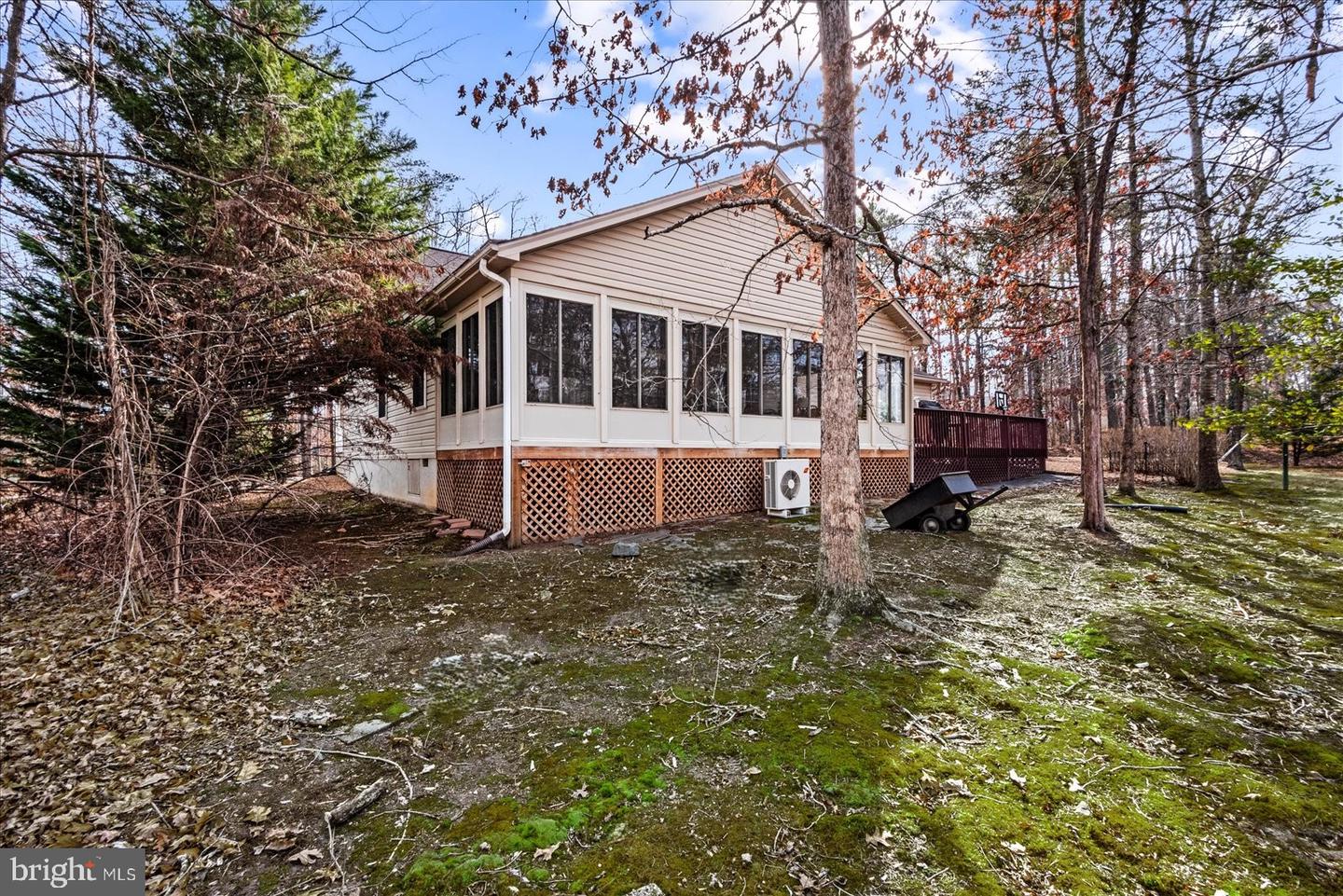 142 YORKTOWN BLVD, LOCUST GROVE, Virginia 22508, 3 Bedrooms Bedrooms, 7 Rooms Rooms,2 BathroomsBathrooms,Residential,For sale,142 YORKTOWN BLVD,VAOR2013172 MLS # VAOR2013172