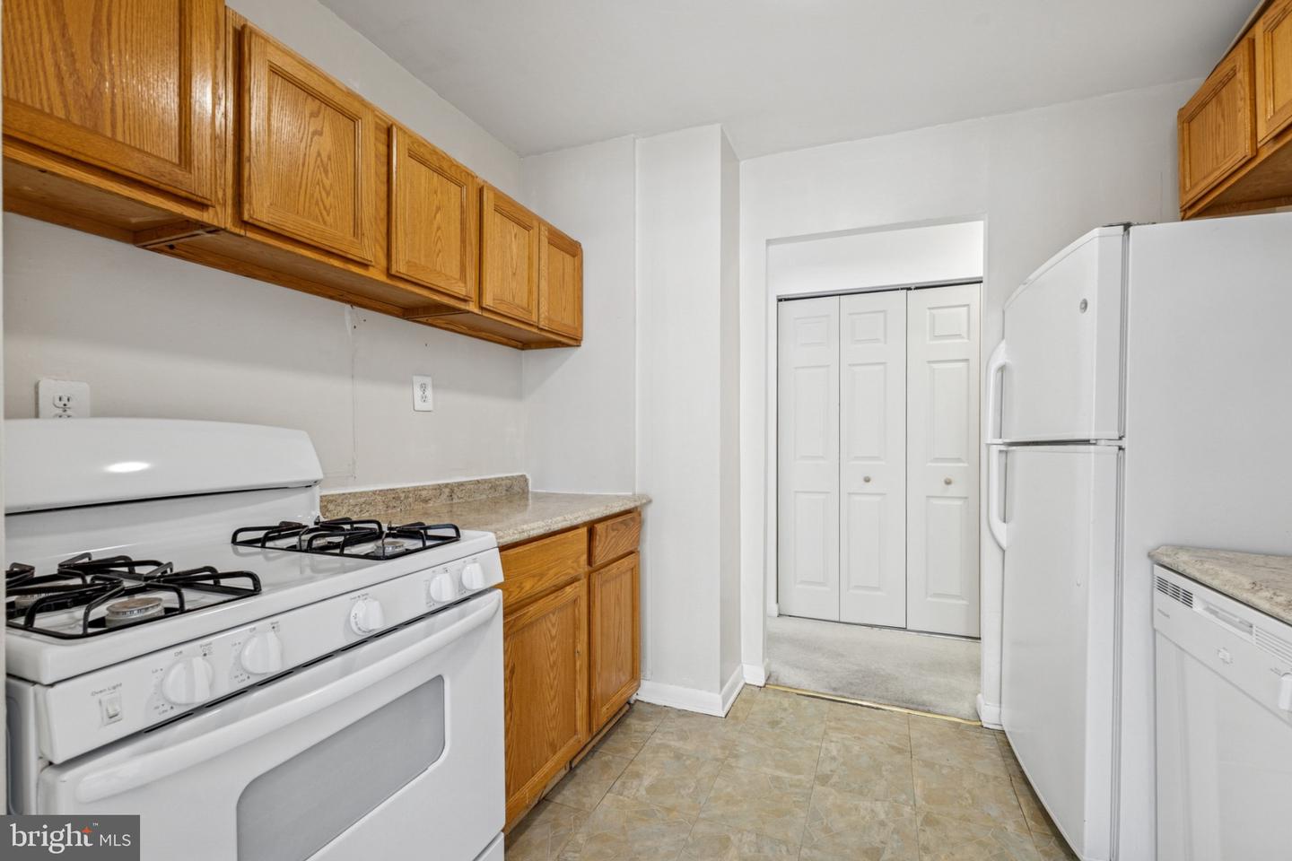 5565 COLUMBIA #412, ARLINGTON, Virginia 22204, 1 Bedroom Bedrooms, 2 Rooms Rooms,1 BathroomBathrooms,Residential,For sale,5565 COLUMBIA #412,VAAR2068012 MLS # VAAR2068012 5565 COLUMBIA #412, ARLINGTON, Virginia 22204, 1 Bedroom Bedrooms, 2 Rooms Rooms,1 BathroomBathrooms,Residential,For sale,5565 COLUMBIA #412,VAAR2068012 MLS # VAAR2068012