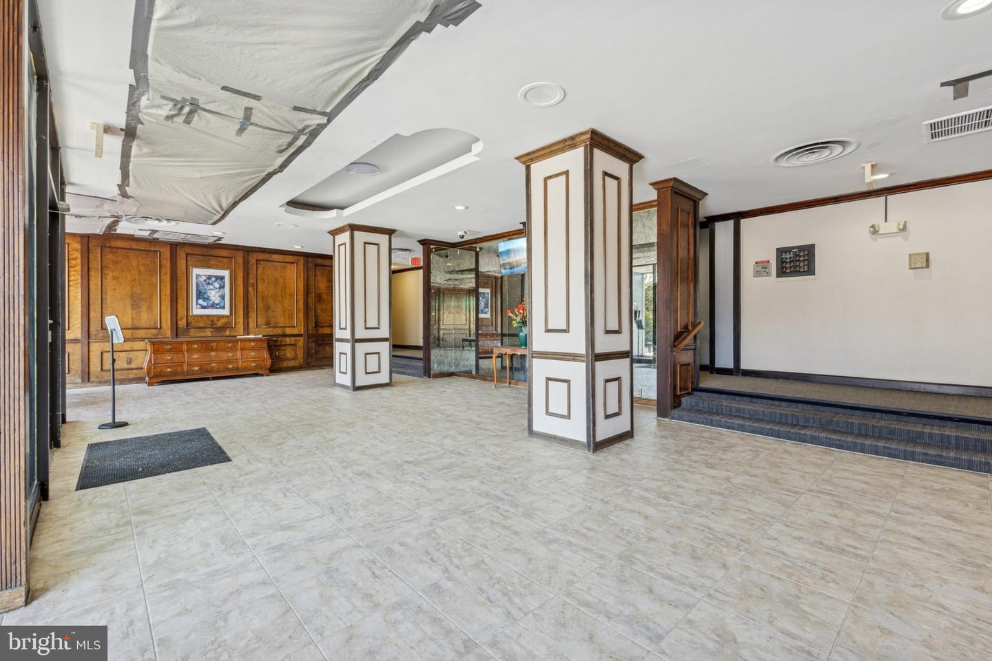 5565 COLUMBIA #412, ARLINGTON, Virginia 22204, 1 Bedroom Bedrooms, 2 Rooms Rooms,1 BathroomBathrooms,Residential,For sale,5565 COLUMBIA #412,VAAR2068012 MLS # VAAR2068012 5565 COLUMBIA #412, ARLINGTON, Virginia 22204, 1 Bedroom Bedrooms, 2 Rooms Rooms,1 BathroomBathrooms,Residential,For sale,5565 COLUMBIA #412,VAAR2068012 MLS # VAAR2068012