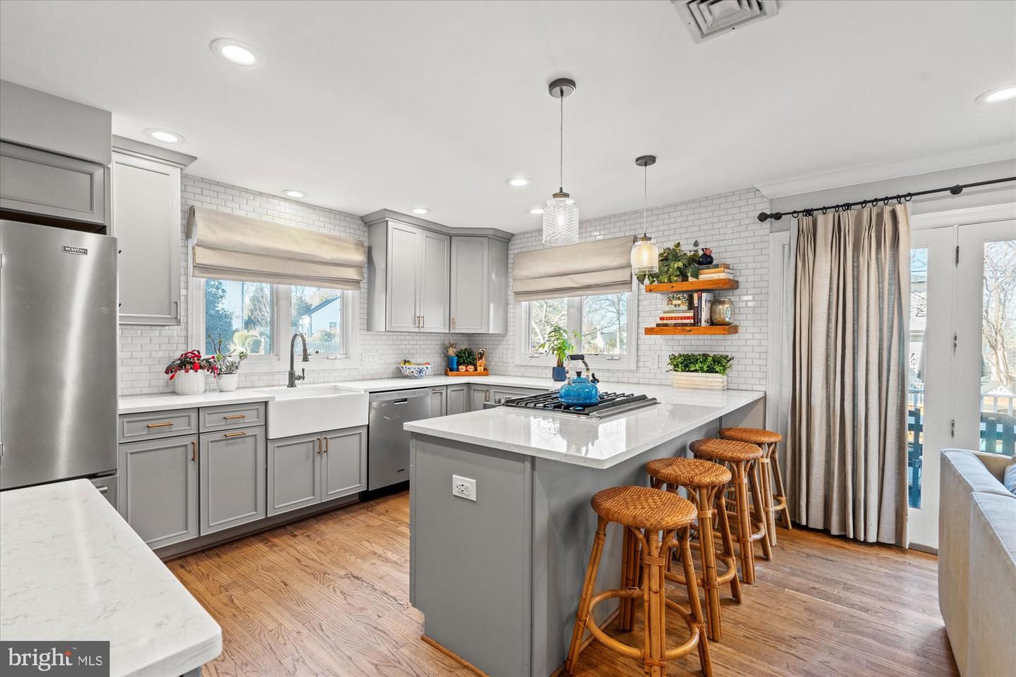 813 BEVERLEY DR, ALEXANDRIA, Virginia 22302, 5 Bedrooms Bedrooms, ,4 BathroomsBathrooms,Residential,For sale,813 BEVERLEY DR,VAAX2053454 MLS # VAAX2053454 813 BEVERLEY DR, ALEXANDRIA, Virginia 22302, 5 Bedrooms Bedrooms, ,4 BathroomsBathrooms,Residential,For sale,813 BEVERLEY DR,VAAX2053454 MLS # VAAX2053454