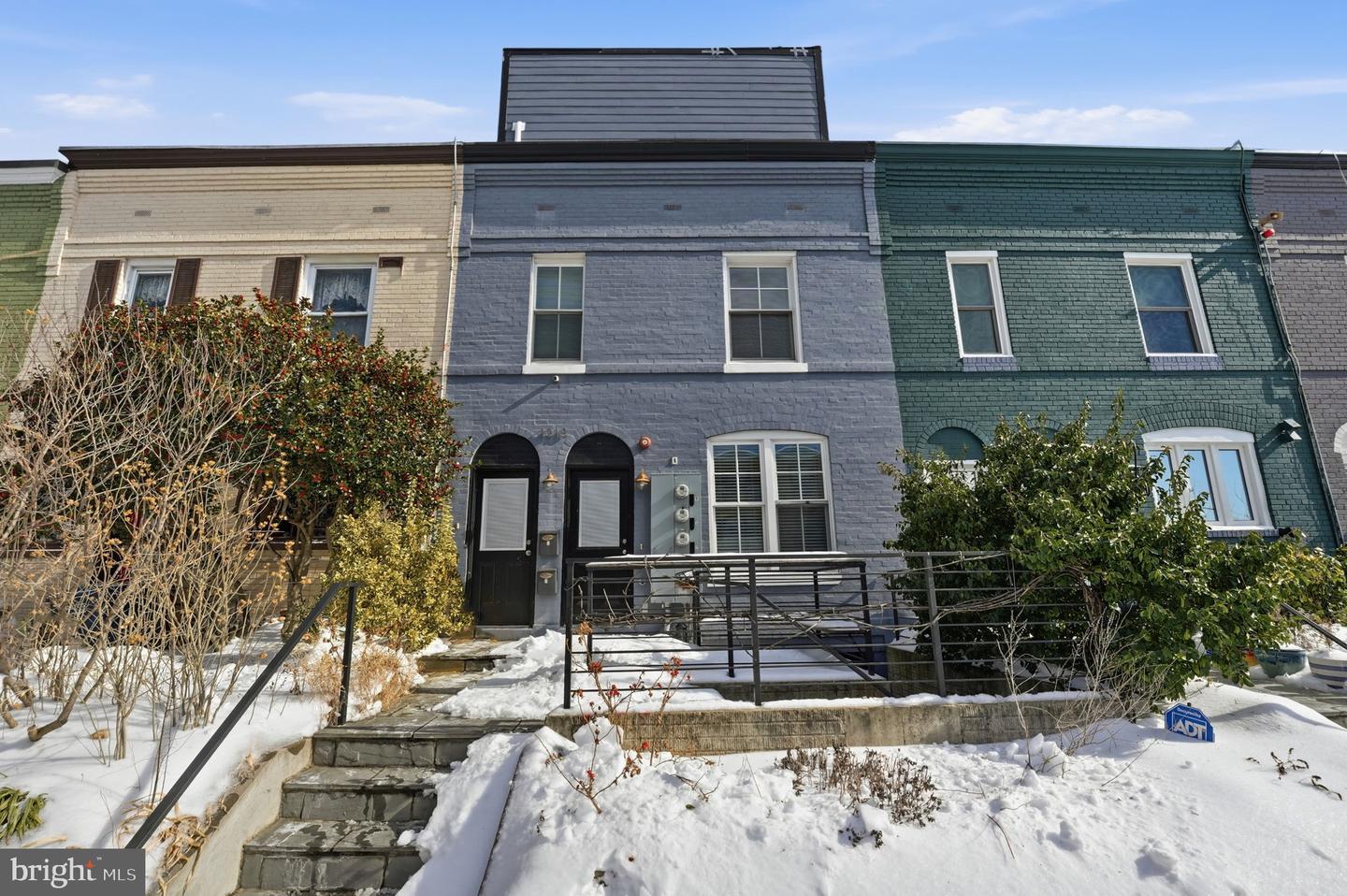 1018 13TH ST SE #2, WASHINGTON, District Of Columbia 20003, 2 Bedrooms Bedrooms, ,2 BathroomsBathrooms,Residential,For sale,1018 13TH ST SE #2,DCDC2242906 MLS # DCDC2242906