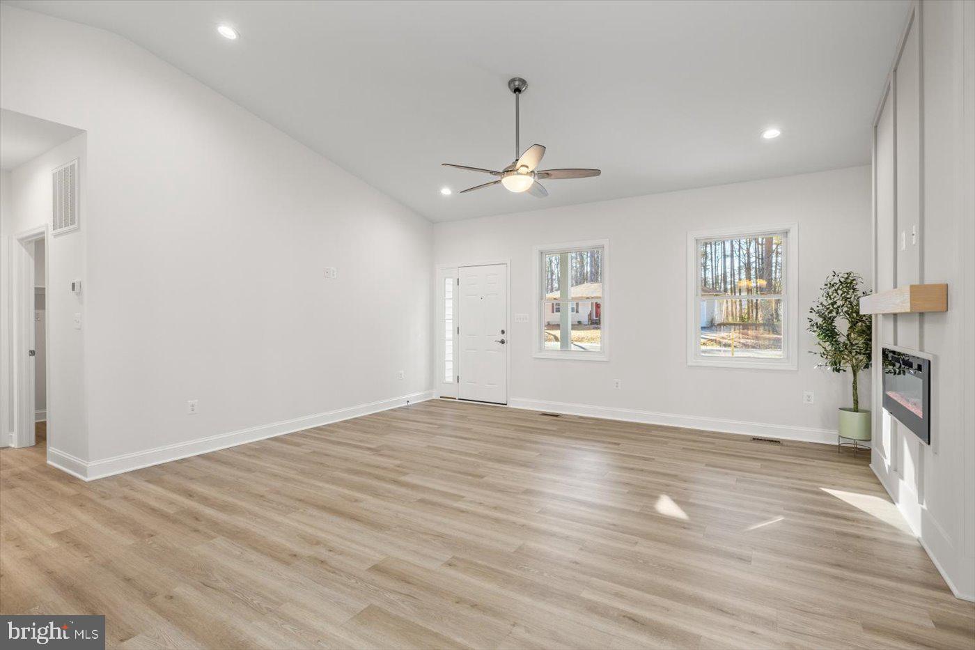 27 COLONY WAY, MONTROSS, Virginia 22520, 3 Bedrooms Bedrooms, 9 Rooms Rooms,2 BathroomsBathrooms,Residential,For sale,27 COLONY WAY,VAWE2010408 MLS # VAWE2010408