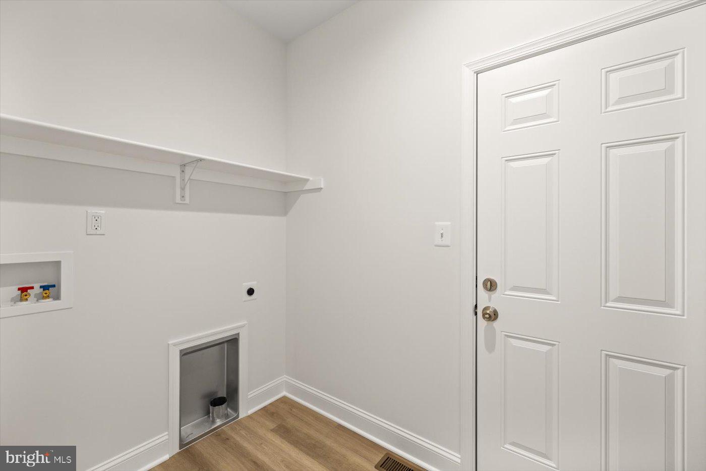 27 COLONY WAY, MONTROSS, Virginia 22520, 3 Bedrooms Bedrooms, 9 Rooms Rooms,2 BathroomsBathrooms,Residential,For sale,27 COLONY WAY,VAWE2010408 MLS # VAWE2010408