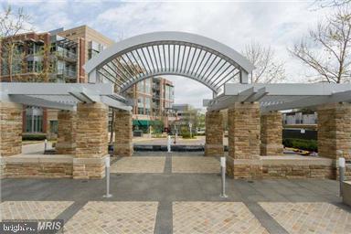 8220 CRESTWOOD HEIGHTS DR #1410, MCLEAN, Virginia 22102, 1 Bedroom Bedrooms, ,2 BathroomsBathrooms,Residential,For sale,8220 CRESTWOOD HEIGHTS DR #1410,VAFX2287202 MLS # VAFX2287202