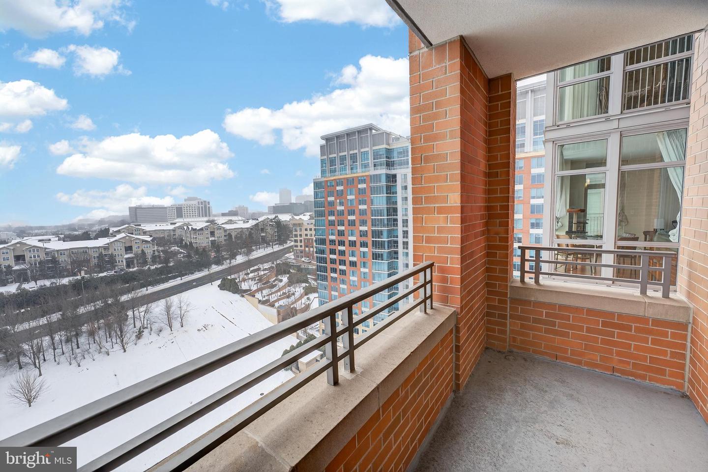 8220 CRESTWOOD HEIGHTS DR #1410, MCLEAN, Virginia 22102, 1 Bedroom Bedrooms, ,2 BathroomsBathrooms,Residential,For sale,8220 CRESTWOOD HEIGHTS DR #1410,VAFX2287202 MLS # VAFX2287202