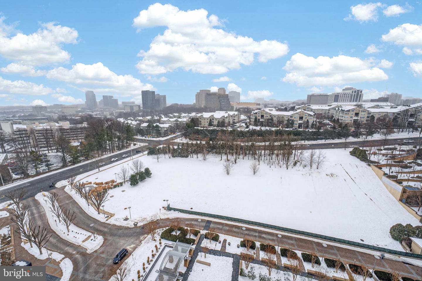 8220 CRESTWOOD HEIGHTS DR #1410, MCLEAN, Virginia 22102, 1 Bedroom Bedrooms, ,2 BathroomsBathrooms,Residential,For sale,8220 CRESTWOOD HEIGHTS DR #1410,VAFX2287202 MLS # VAFX2287202