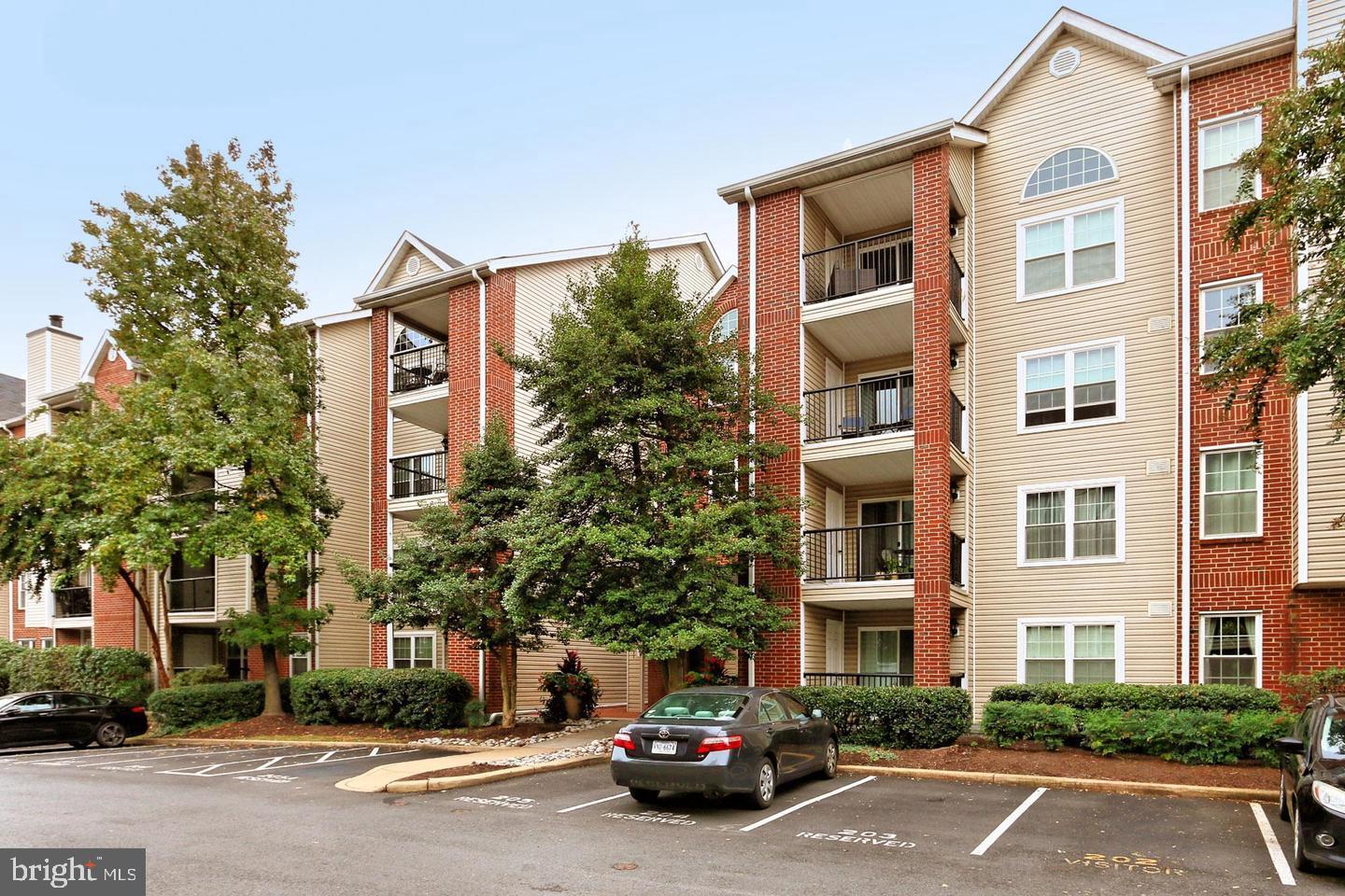 3311 WYNDHAM CIR #2195, ALEXANDRIA, Virginia 22302, 1 Bedroom Bedrooms, ,1 BathroomBathrooms,Residential,For sale,3311 WYNDHAM CIR #2195,VAAX2053464 MLS # VAAX2053464