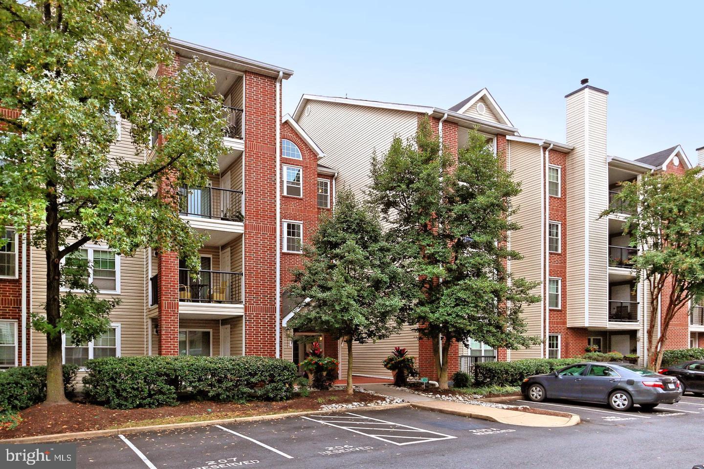 3311 WYNDHAM CIR #2195, ALEXANDRIA, Virginia 22302, 1 Bedroom Bedrooms, ,1 BathroomBathrooms,Residential,For sale,3311 WYNDHAM CIR #2195,VAAX2053464 MLS # VAAX2053464