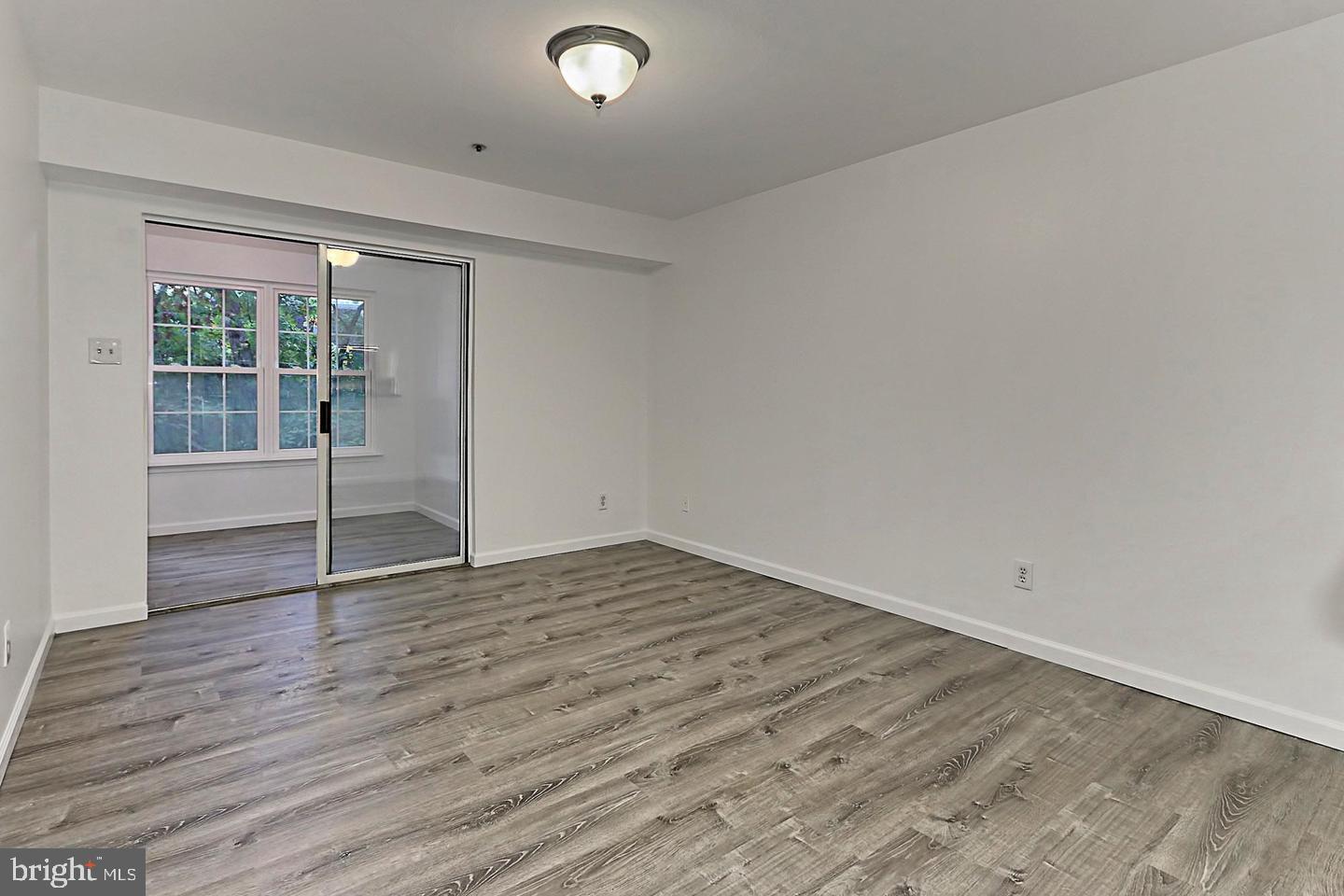 3311 WYNDHAM CIR #2195, ALEXANDRIA, Virginia 22302, 1 Bedroom Bedrooms, ,1 BathroomBathrooms,Residential,For sale,3311 WYNDHAM CIR #2195,VAAX2053464 MLS # VAAX2053464