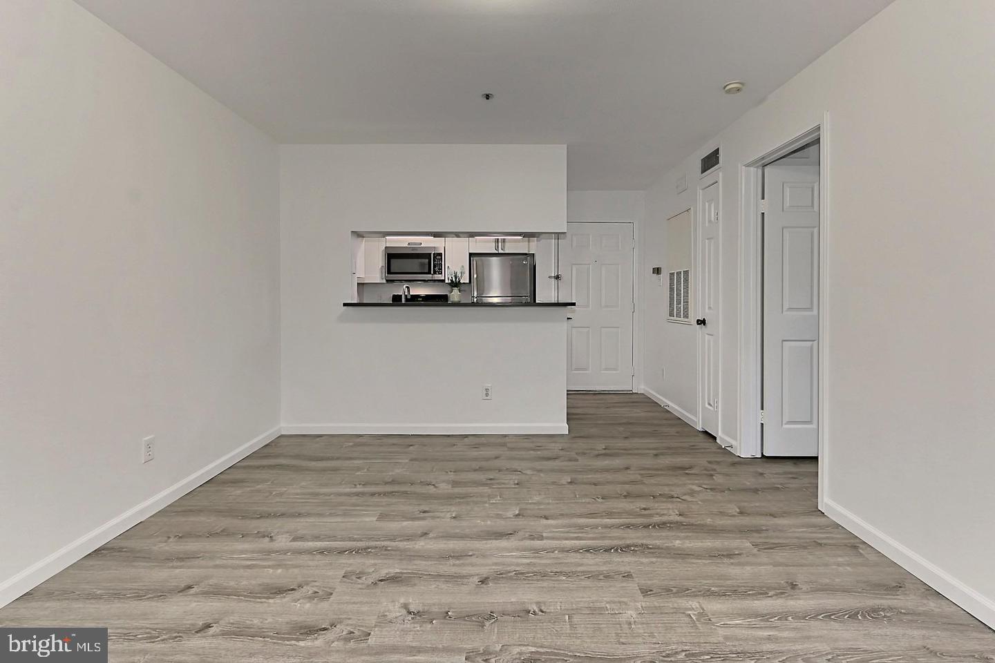 3311 WYNDHAM CIR #2195, ALEXANDRIA, Virginia 22302, 1 Bedroom Bedrooms, ,1 BathroomBathrooms,Residential,For sale,3311 WYNDHAM CIR #2195,VAAX2053464 MLS # VAAX2053464