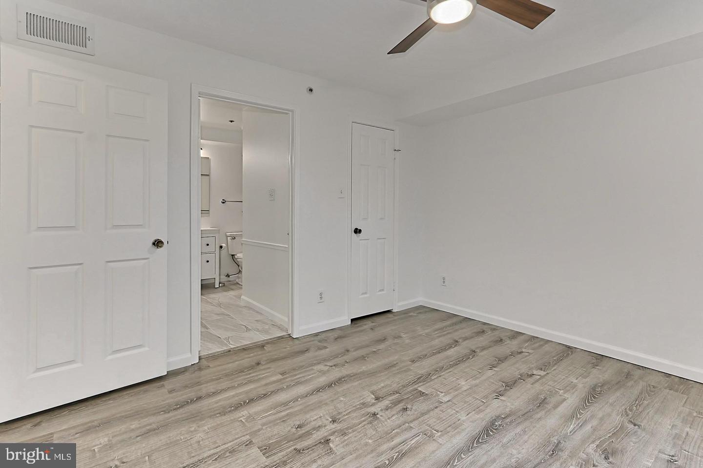 3311 WYNDHAM CIR #2195, ALEXANDRIA, Virginia 22302, 1 Bedroom Bedrooms, ,1 BathroomBathrooms,Residential,For sale,3311 WYNDHAM CIR #2195,VAAX2053464 MLS # VAAX2053464