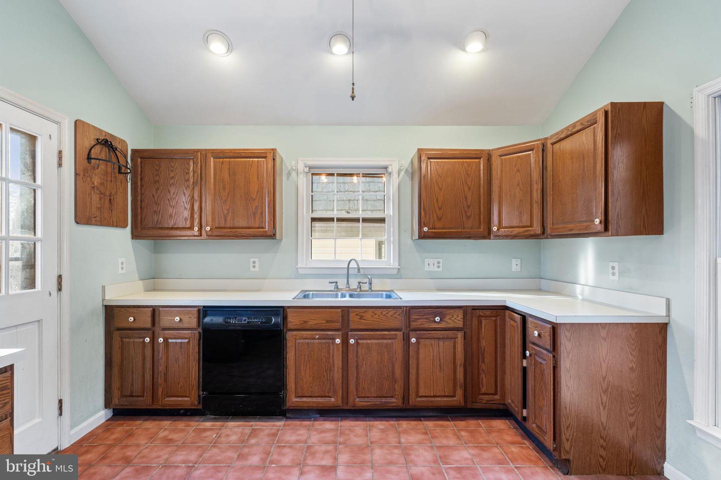 7087 WESTMORELAND DR, WARRENTON, Virginia 20187, 4 Bedrooms Bedrooms, 12 Rooms Rooms,3 BathroomsBathrooms,Residential,For sale,7087 WESTMORELAND DR,VAFQ2020246 MLS # VAFQ2020246