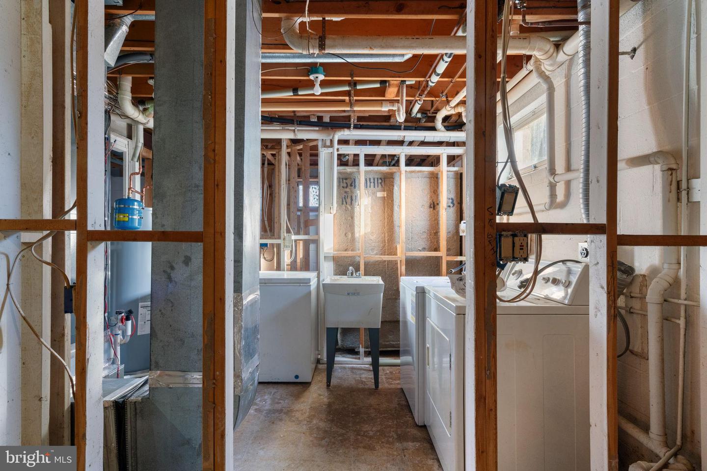 7087 WESTMORELAND DR, WARRENTON, Virginia 20187, 4 Bedrooms Bedrooms, 12 Rooms Rooms,3 BathroomsBathrooms,Residential,For sale,7087 WESTMORELAND DR,VAFQ2020246 MLS # VAFQ2020246