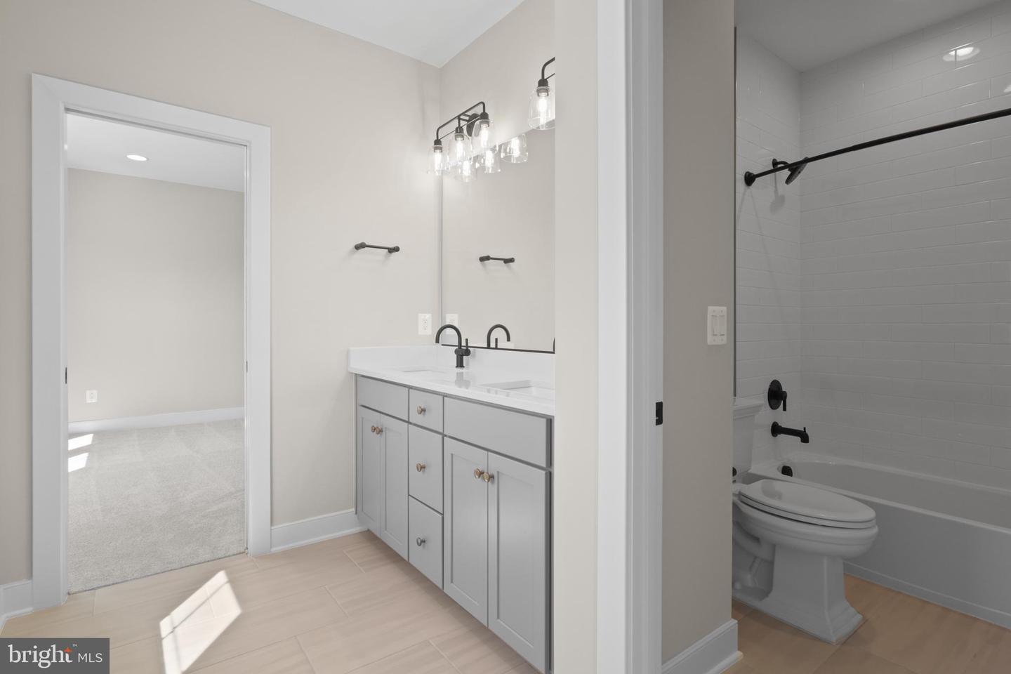 9211 KILMARNOCK DR, FAIRFAX, Virginia 22031, 6 Bedrooms Bedrooms, ,5 BathroomsBathrooms,Residential,For sale,9211 KILMARNOCK DR,VAFX2287274 MLS # VAFX2287274