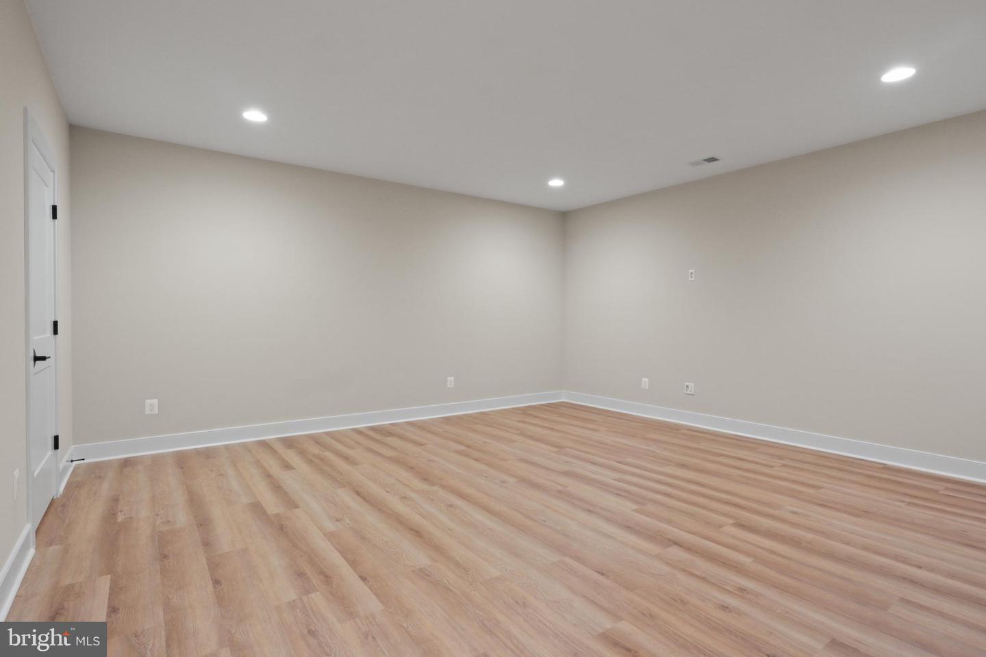 9211 KILMARNOCK DR, FAIRFAX, Virginia 22031, 6 Bedrooms Bedrooms, ,5 BathroomsBathrooms,Residential,For sale,9211 KILMARNOCK DR,VAFX2287274 MLS # VAFX2287274