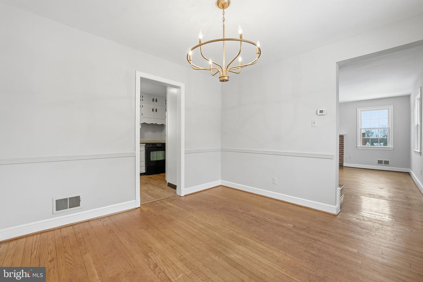 2127 PATRICK HENRY DR, ARLINGTON, Virginia 22205, 3 Bedrooms Bedrooms, ,1 BathroomBathrooms,Residential,For sale,2127 PATRICK HENRY DR,VAAR2068066 MLS # VAAR2068066 2127 PATRICK HENRY DR, ARLINGTON, Virginia 22205, 3 Bedrooms Bedrooms, ,1 BathroomBathrooms,Residential,For sale,2127 PATRICK HENRY DR,VAAR2068066 MLS # VAAR2068066