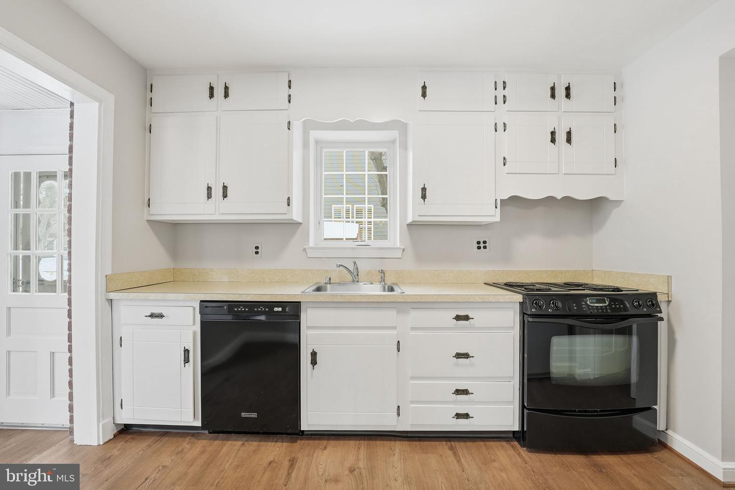 2127 PATRICK HENRY DR, ARLINGTON, Virginia 22205, 3 Bedrooms Bedrooms, ,1 BathroomBathrooms,Residential,For sale,2127 PATRICK HENRY DR,VAAR2068066 MLS # VAAR2068066 2127 PATRICK HENRY DR, ARLINGTON, Virginia 22205, 3 Bedrooms Bedrooms, ,1 BathroomBathrooms,Residential,For sale,2127 PATRICK HENRY DR,VAAR2068066 MLS # VAAR2068066