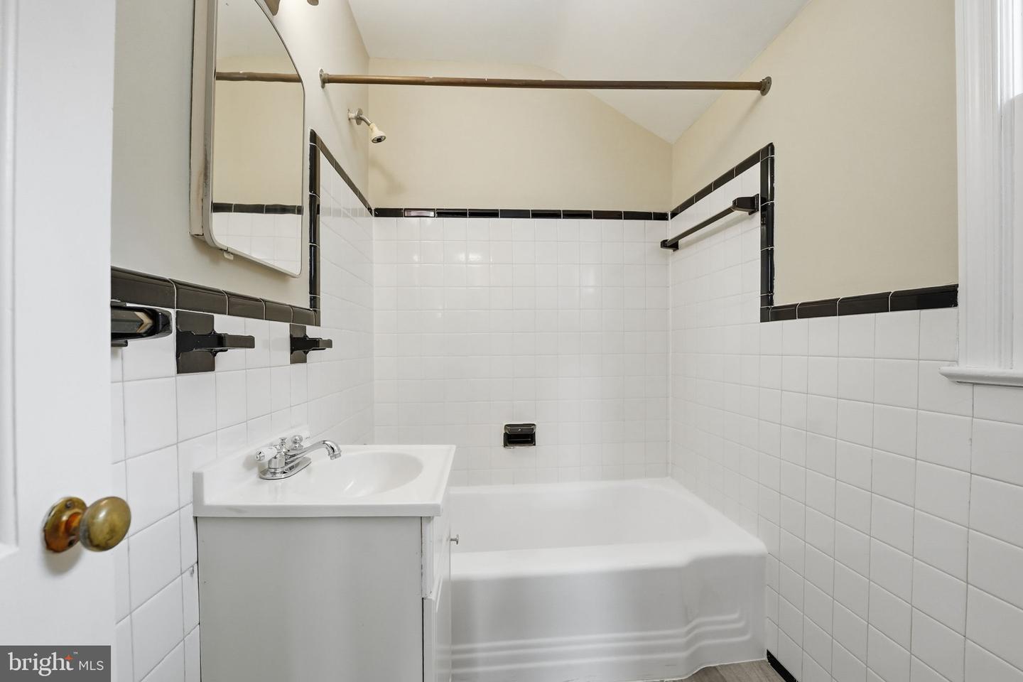 2127 PATRICK HENRY DR, ARLINGTON, Virginia 22205, 3 Bedrooms Bedrooms, ,1 BathroomBathrooms,Residential,For sale,2127 PATRICK HENRY DR,VAAR2068066 MLS # VAAR2068066 2127 PATRICK HENRY DR, ARLINGTON, Virginia 22205, 3 Bedrooms Bedrooms, ,1 BathroomBathrooms,Residential,For sale,2127 PATRICK HENRY DR,VAAR2068066 MLS # VAAR2068066