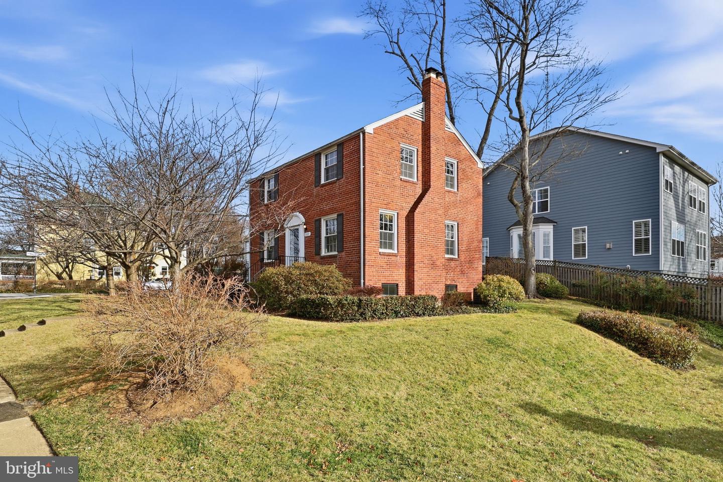 2127 PATRICK HENRY DR, ARLINGTON, Virginia 22205, 3 Bedrooms Bedrooms, ,1 BathroomBathrooms,Residential,For sale,2127 PATRICK HENRY DR,VAAR2068066 MLS # VAAR2068066 2127 PATRICK HENRY DR, ARLINGTON, Virginia 22205, 3 Bedrooms Bedrooms, ,1 BathroomBathrooms,Residential,For sale,2127 PATRICK HENRY DR,VAAR2068066 MLS # VAAR2068066