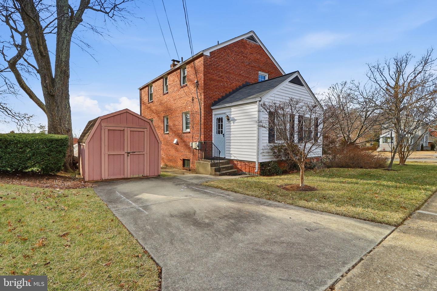 2127 PATRICK HENRY DR, ARLINGTON, Virginia 22205, 3 Bedrooms Bedrooms, ,1 BathroomBathrooms,Residential,For sale,2127 PATRICK HENRY DR,VAAR2068066 MLS # VAAR2068066 2127 PATRICK HENRY DR, ARLINGTON, Virginia 22205, 3 Bedrooms Bedrooms, ,1 BathroomBathrooms,Residential,For sale,2127 PATRICK HENRY DR,VAAR2068066 MLS # VAAR2068066