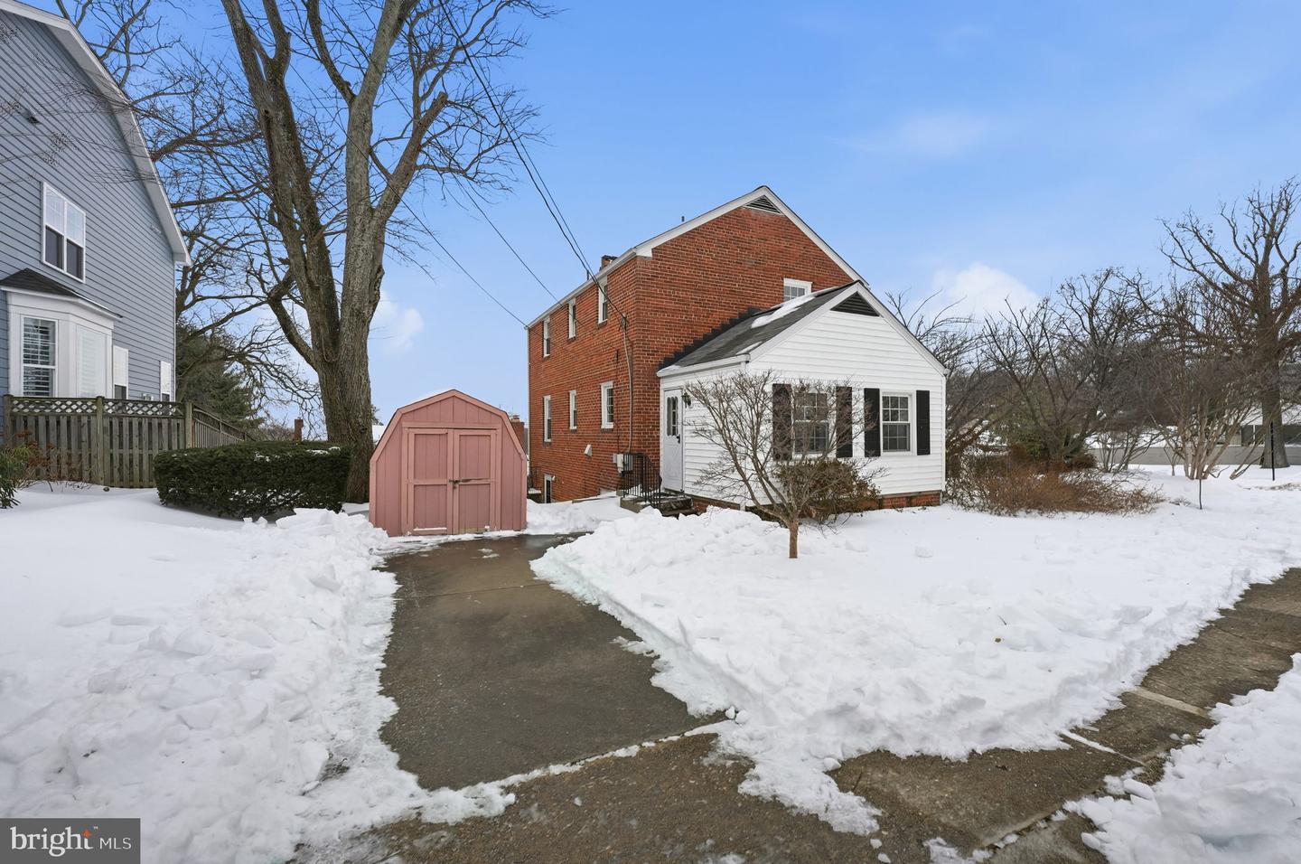 2127 PATRICK HENRY DR, ARLINGTON, Virginia 22205, 3 Bedrooms Bedrooms, ,1 BathroomBathrooms,Residential,For sale,2127 PATRICK HENRY DR,VAAR2068066 MLS # VAAR2068066 2127 PATRICK HENRY DR, ARLINGTON, Virginia 22205, 3 Bedrooms Bedrooms, ,1 BathroomBathrooms,Residential,For sale,2127 PATRICK HENRY DR,VAAR2068066 MLS # VAAR2068066