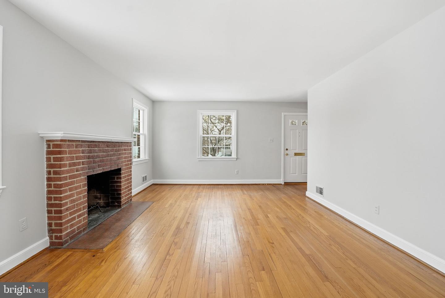 2127 PATRICK HENRY DR, ARLINGTON, Virginia 22205, 3 Bedrooms Bedrooms, ,1 BathroomBathrooms,Residential,For sale,2127 PATRICK HENRY DR,VAAR2068066 MLS # VAAR2068066 2127 PATRICK HENRY DR, ARLINGTON, Virginia 22205, 3 Bedrooms Bedrooms, ,1 BathroomBathrooms,Residential,For sale,2127 PATRICK HENRY DR,VAAR2068066 MLS # VAAR2068066