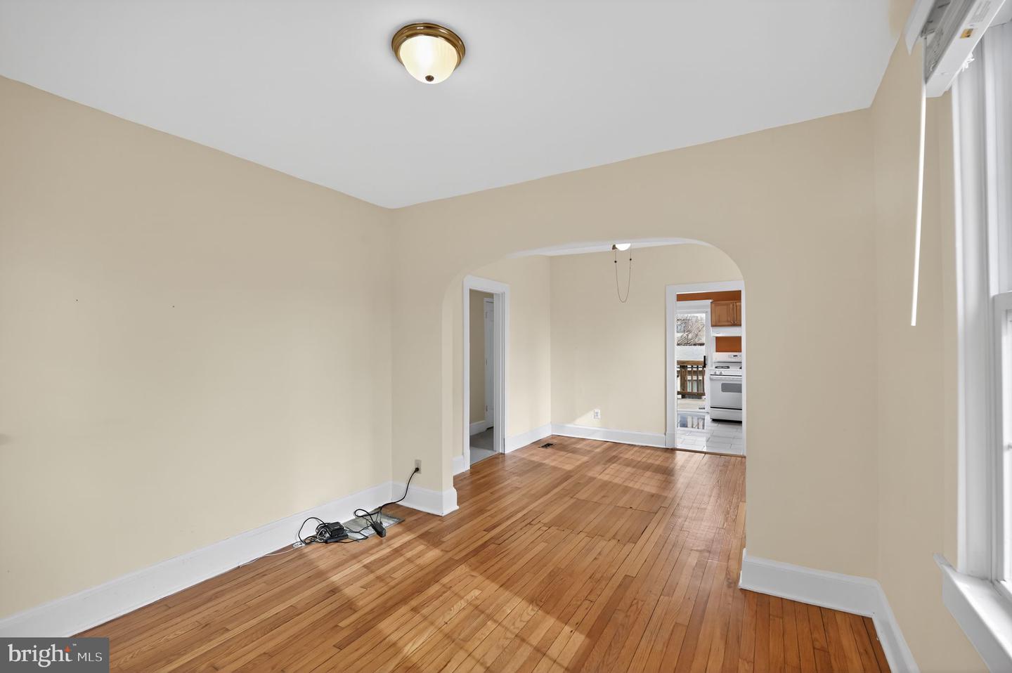 2403 BURKE AVE, ALEXANDRIA, Virginia 22301, 2 Bedrooms Bedrooms, ,2 BathroomsBathrooms,Residential,For sale,2403 BURKE AVE,VAAX2053478 MLS # VAAX2053478 2403 BURKE AVE, ALEXANDRIA, Virginia 22301, 2 Bedrooms Bedrooms, ,2 BathroomsBathrooms,Residential,For sale,2403 BURKE AVE,VAAX2053478 MLS # VAAX2053478