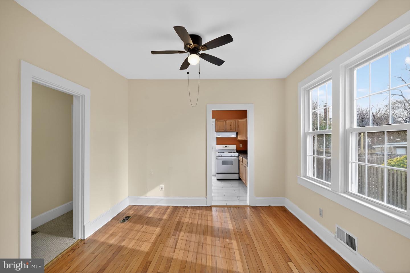 2403 BURKE AVE, ALEXANDRIA, Virginia 22301, 2 Bedrooms Bedrooms, ,2 BathroomsBathrooms,Residential,For sale,2403 BURKE AVE,VAAX2053478 MLS # VAAX2053478 2403 BURKE AVE, ALEXANDRIA, Virginia 22301, 2 Bedrooms Bedrooms, ,2 BathroomsBathrooms,Residential,For sale,2403 BURKE AVE,VAAX2053478 MLS # VAAX2053478