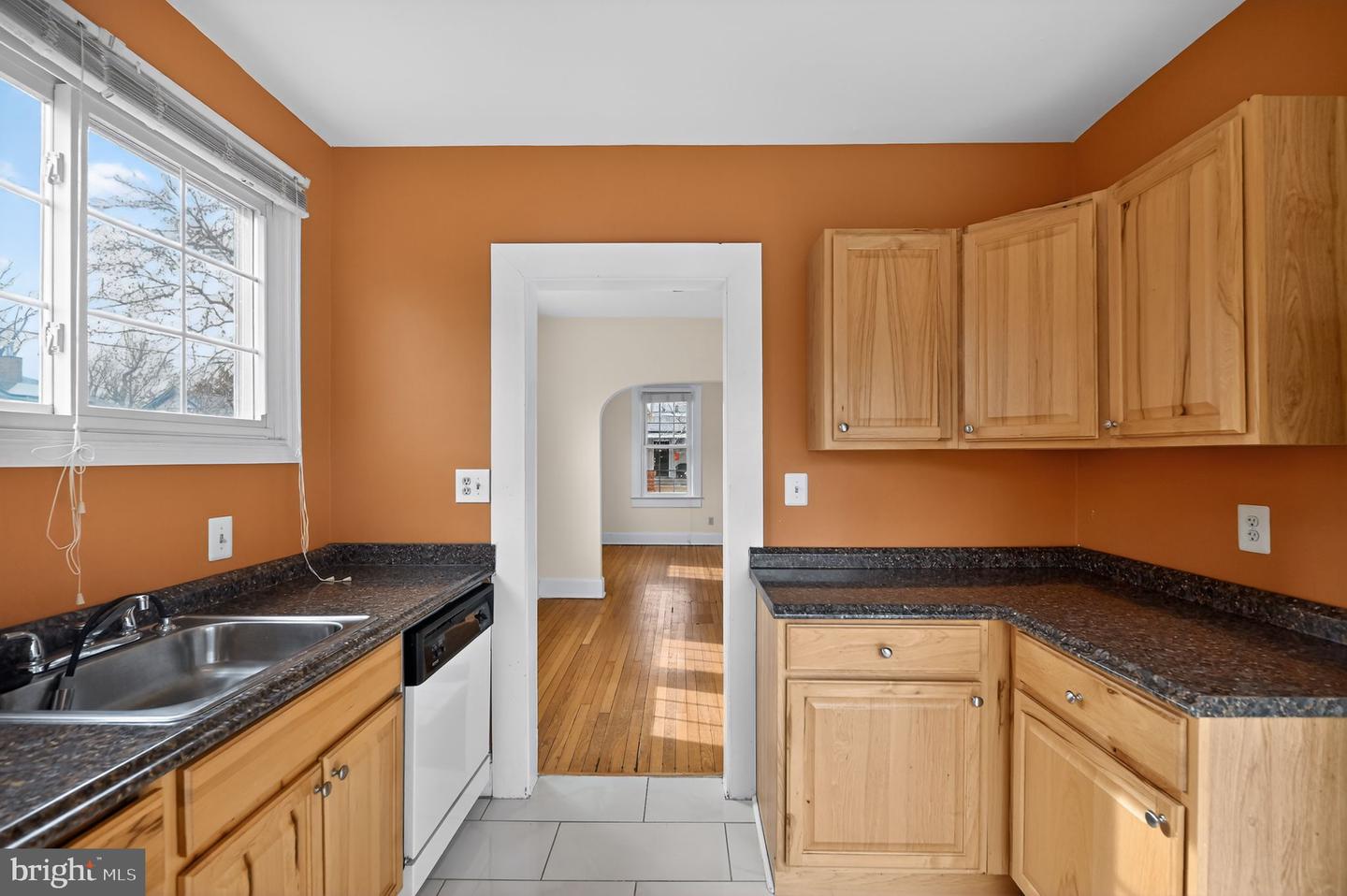 2403 BURKE AVE, ALEXANDRIA, Virginia 22301, 2 Bedrooms Bedrooms, ,2 BathroomsBathrooms,Residential,For sale,2403 BURKE AVE,VAAX2053478 MLS # VAAX2053478 2403 BURKE AVE, ALEXANDRIA, Virginia 22301, 2 Bedrooms Bedrooms, ,2 BathroomsBathrooms,Residential,For sale,2403 BURKE AVE,VAAX2053478 MLS # VAAX2053478