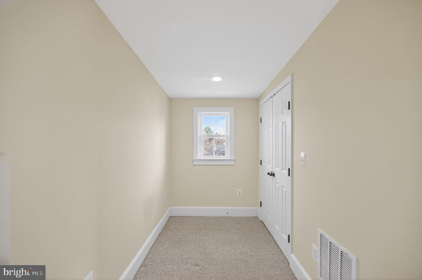 2403 BURKE AVE, ALEXANDRIA, Virginia 22301, 2 Bedrooms Bedrooms, ,2 BathroomsBathrooms,Residential,For sale,2403 BURKE AVE,VAAX2053478 MLS # VAAX2053478 2403 BURKE AVE, ALEXANDRIA, Virginia 22301, 2 Bedrooms Bedrooms, ,2 BathroomsBathrooms,Residential,For sale,2403 BURKE AVE,VAAX2053478 MLS # VAAX2053478