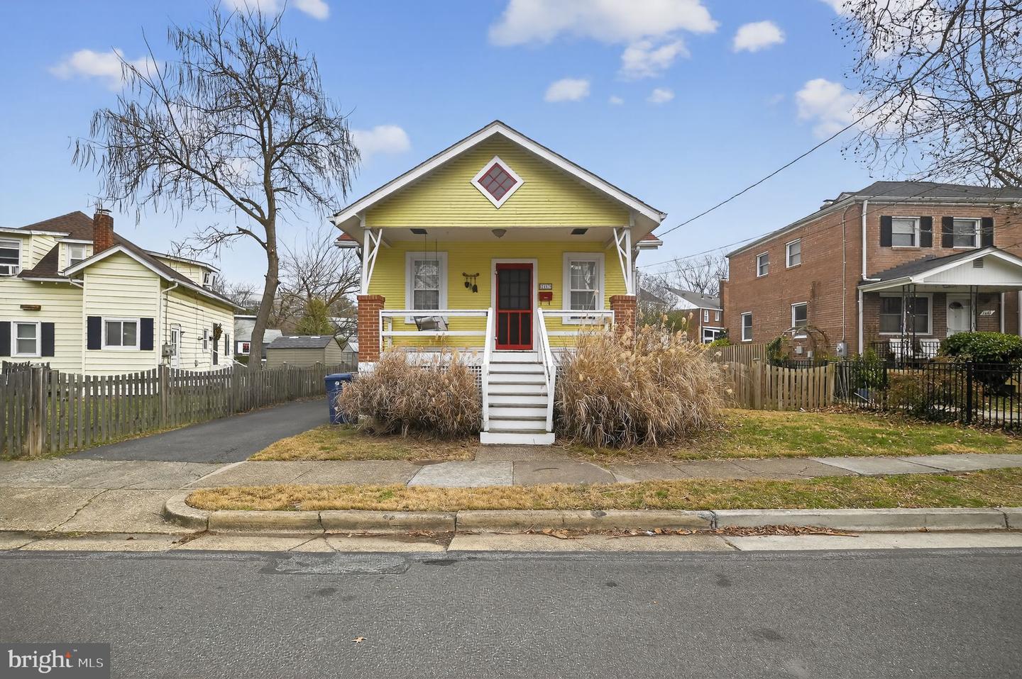 2403 BURKE AVE, ALEXANDRIA, Virginia 22301, 2 Bedrooms Bedrooms, ,2 BathroomsBathrooms,Residential,For sale,2403 BURKE AVE,VAAX2053478 MLS # VAAX2053478 2403 BURKE AVE, ALEXANDRIA, Virginia 22301, 2 Bedrooms Bedrooms, ,2 BathroomsBathrooms,Residential,For sale,2403 BURKE AVE,VAAX2053478 MLS # VAAX2053478