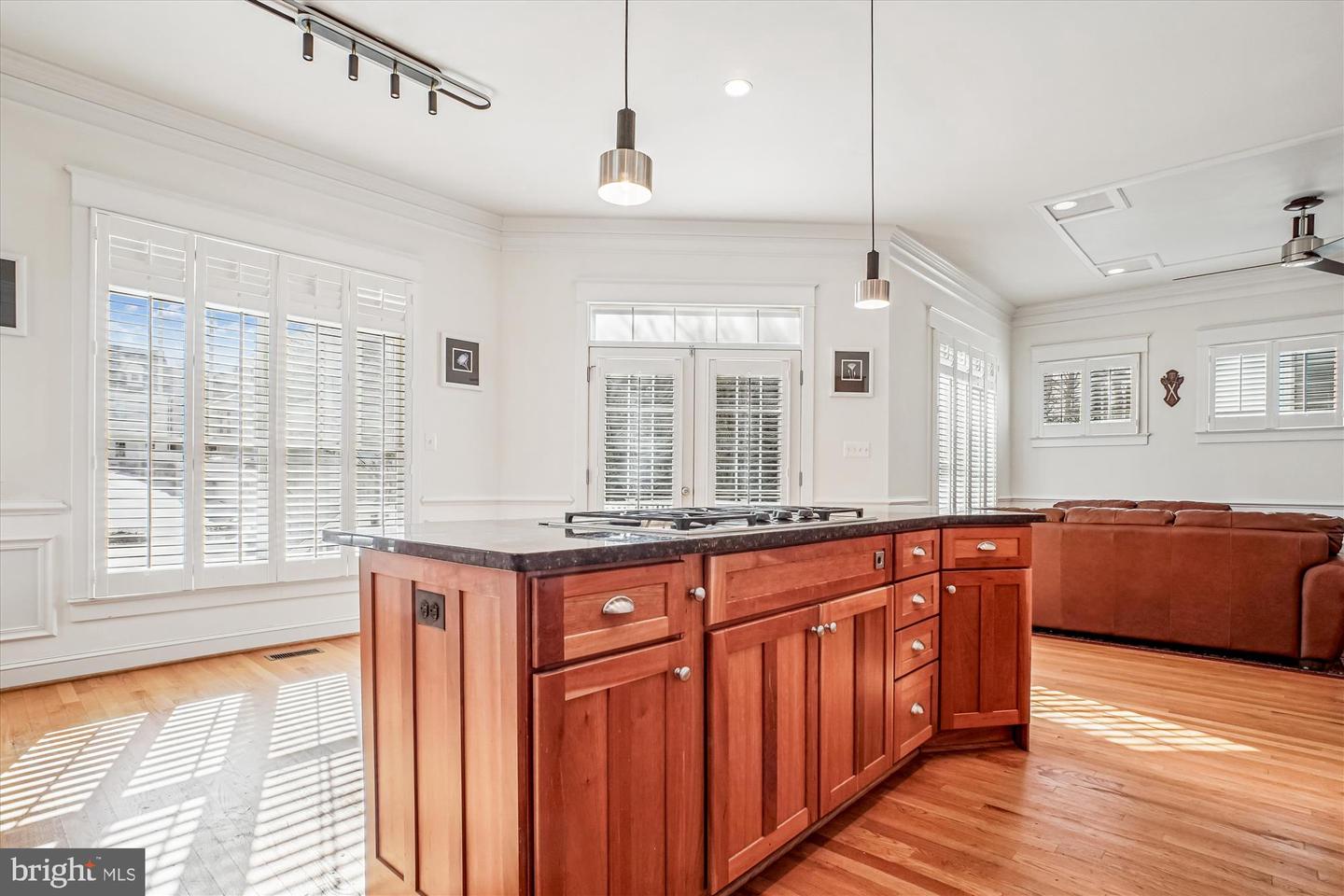 2500 12TH ST N, ARLINGTON, Virginia 22201, 5 Bedrooms Bedrooms, ,4 BathroomsBathrooms,Residential,For sale,2500 12TH ST N,VAAR2068074 MLS # VAAR2068074