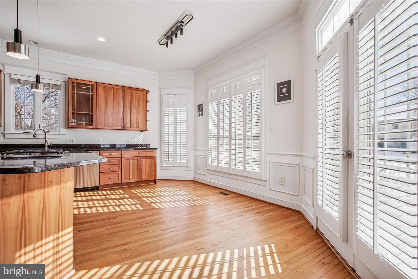 2500 12TH ST N, ARLINGTON, Virginia 22201, 5 Bedrooms Bedrooms, ,4 BathroomsBathrooms,Residential,For sale,2500 12TH ST N,VAAR2068074 MLS # VAAR2068074