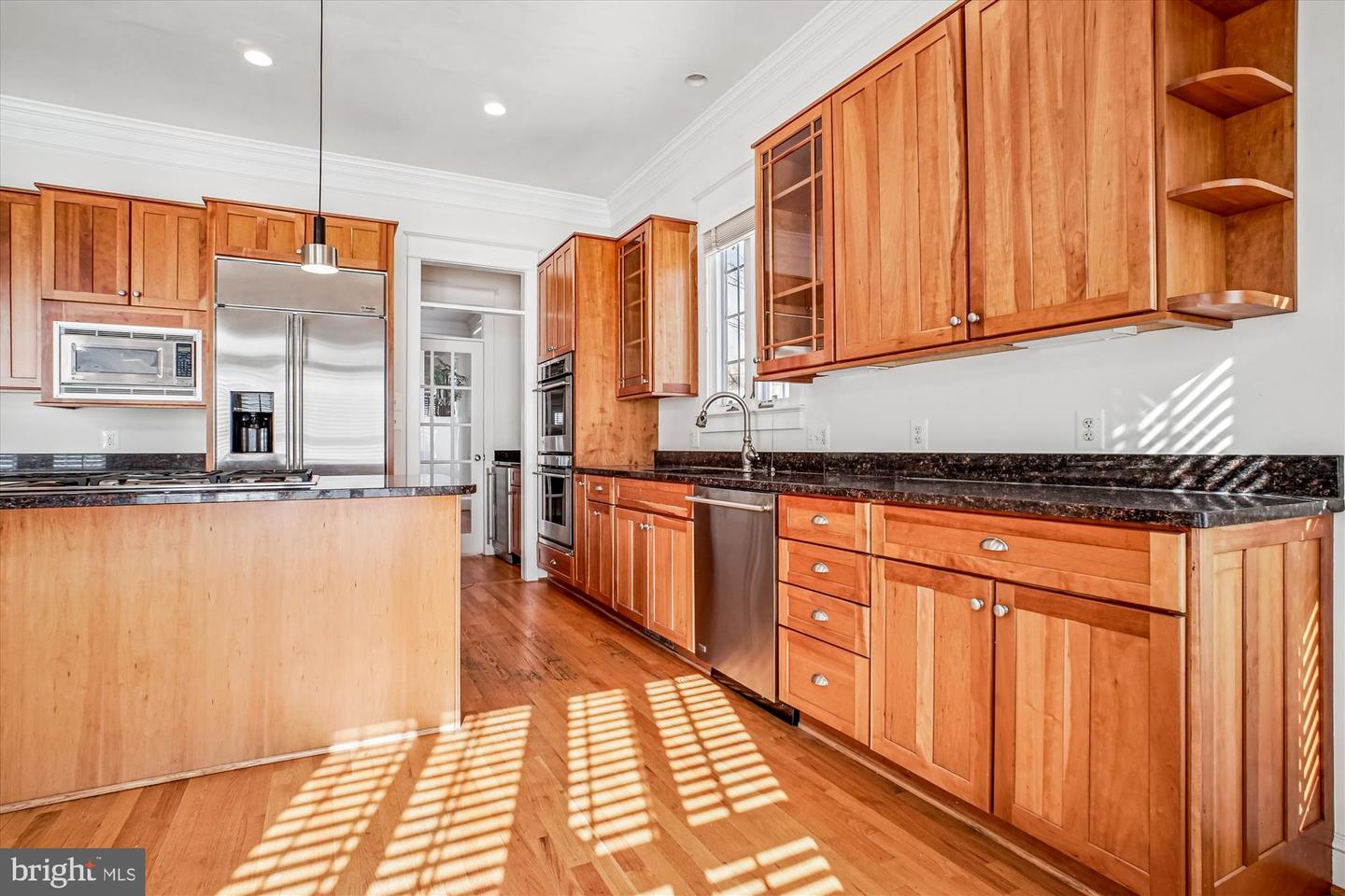 2500 12TH ST N, ARLINGTON, Virginia 22201, 5 Bedrooms Bedrooms, ,4 BathroomsBathrooms,Residential,For sale,2500 12TH ST N,VAAR2068074 MLS # VAAR2068074