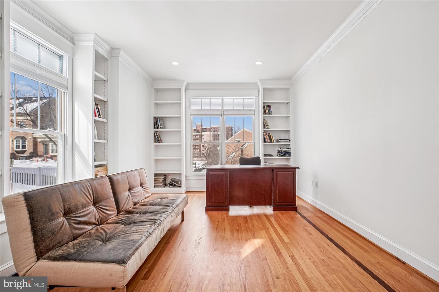 2500 12TH ST N, ARLINGTON, Virginia 22201, 5 Bedrooms Bedrooms, ,4 BathroomsBathrooms,Residential,For sale,2500 12TH ST N,VAAR2068074 MLS # VAAR2068074