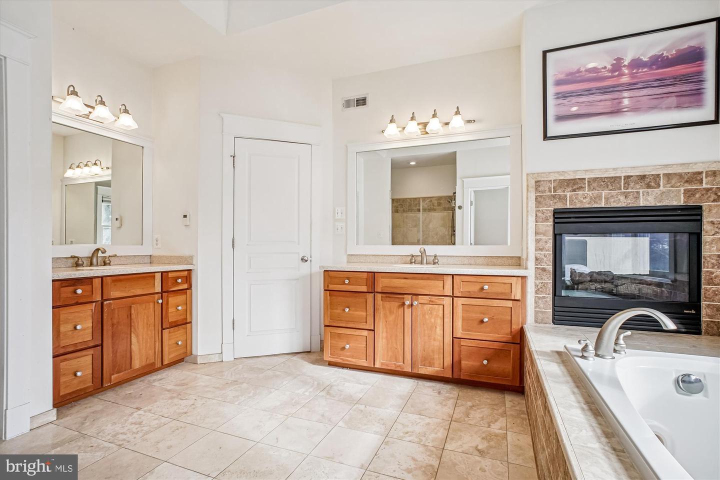 2500 12TH ST N, ARLINGTON, Virginia 22201, 5 Bedrooms Bedrooms, ,4 BathroomsBathrooms,Residential,For sale,2500 12TH ST N,VAAR2068074 MLS # VAAR2068074