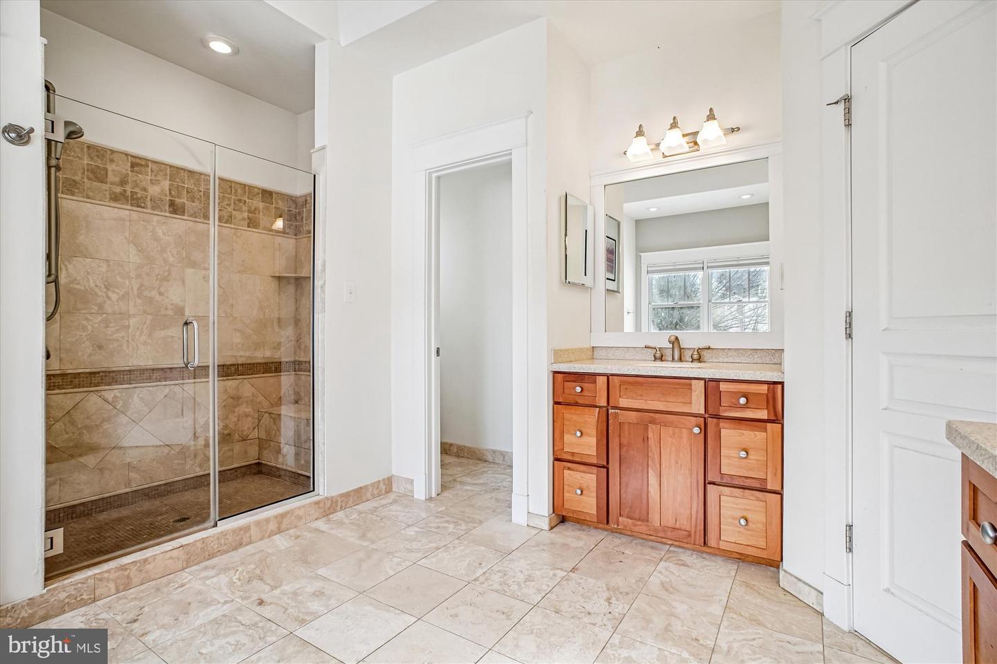 2500 12TH ST N, ARLINGTON, Virginia 22201, 5 Bedrooms Bedrooms, ,4 BathroomsBathrooms,Residential,For sale,2500 12TH ST N,VAAR2068074 MLS # VAAR2068074