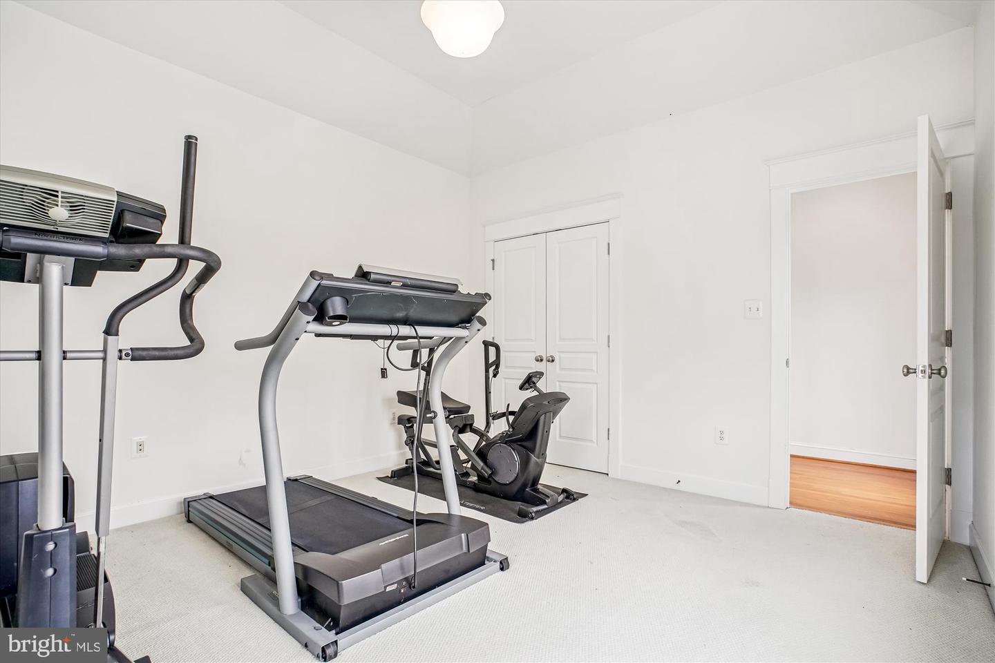 2500 12TH ST N, ARLINGTON, Virginia 22201, 5 Bedrooms Bedrooms, ,4 BathroomsBathrooms,Residential,For sale,2500 12TH ST N,VAAR2068074 MLS # VAAR2068074